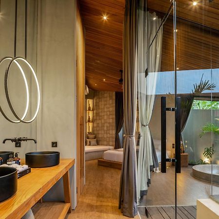 Villa Levante Bali By House Of Winds - Tropical Oasis Near Canggu Керобокан Экстерьер фото