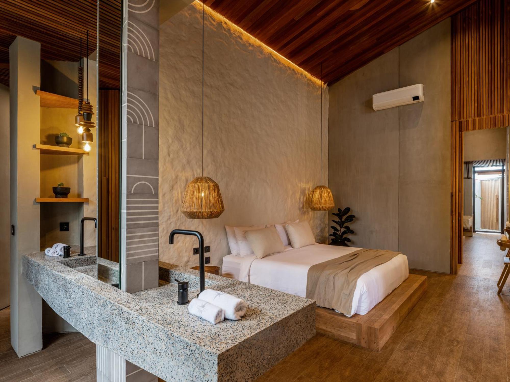Villa Levante Bali By House Of Winds - Tropical Oasis Near Canggu Керобокан Экстерьер фото